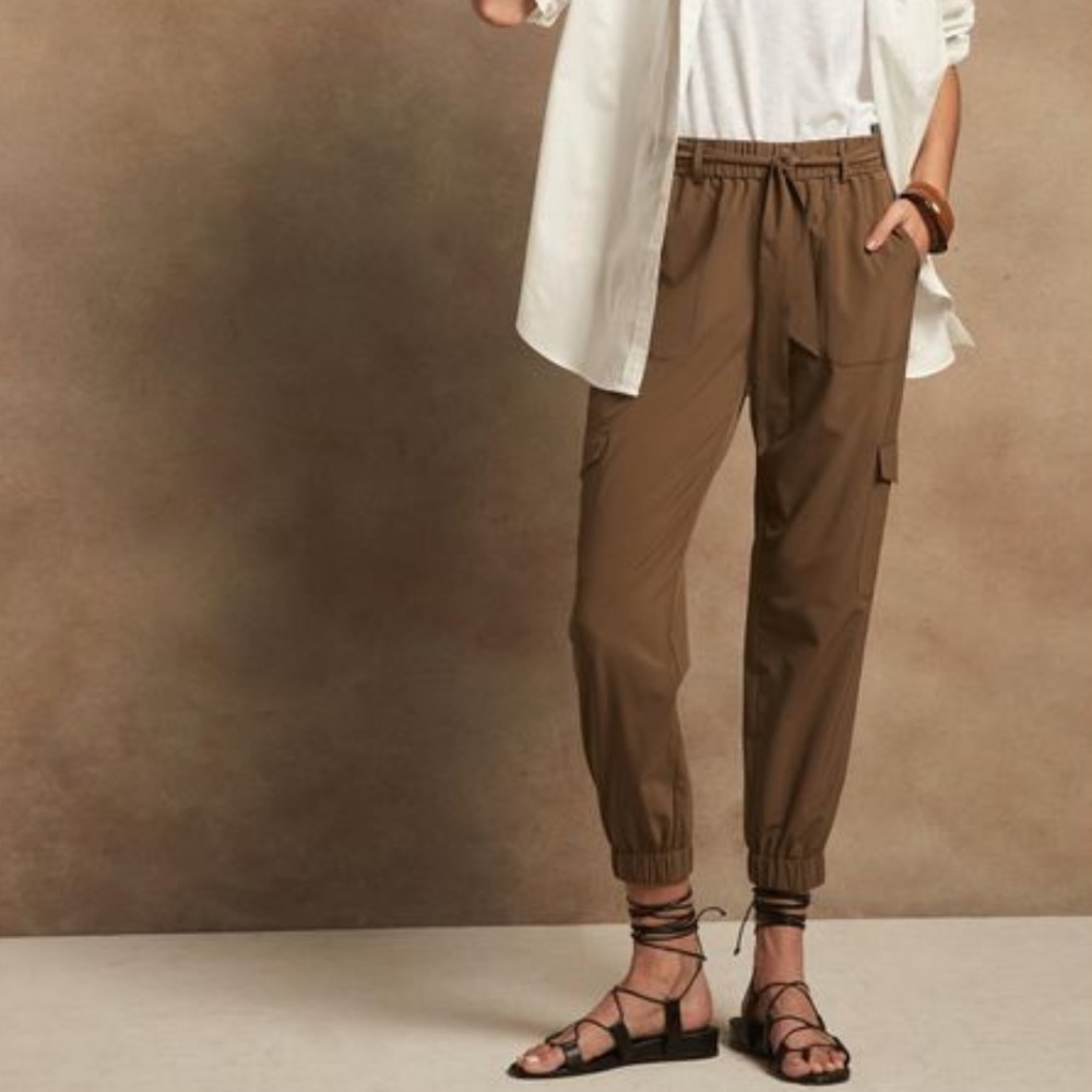 Banana Republic Factory AirStretch Tie-Waist Cargo Jogger